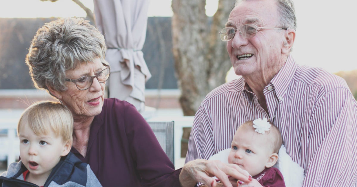 Children Who Grow Up Around Their Grandparents Are Much Happier