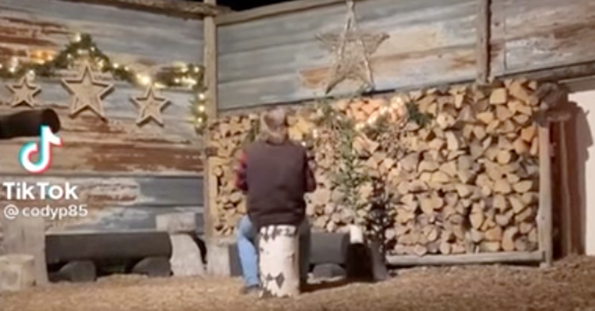 Christmas Tree Farm Goes Full-On &#8216;Magic Mike&#8217; And Now Their Video Goes Viral