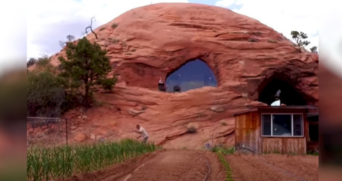 See How This Man Transforms Desert Cave Into A Gorgeous 5,700 Sq Ft Home