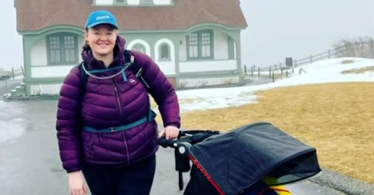 Woman Walks 3,200 Miles Across America To Reconnect With Herself And With Nature