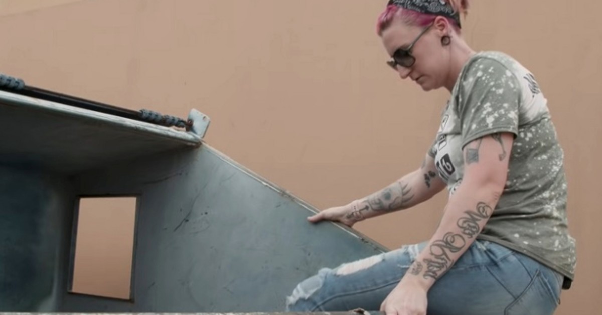 Mom Of 4 Is Making Thousands Of Dollars In Dumpster Diving After Quitting Her Job