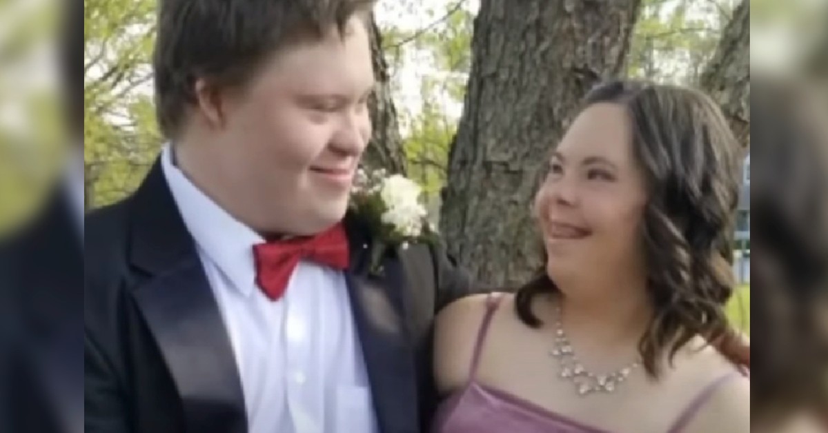 Students Surprise Classmates With Down Syndrome Making Them Prom King And Queen