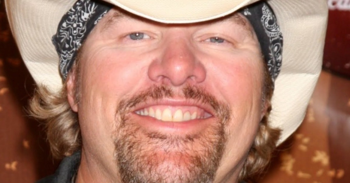 Tragedy Strikes Toby Keith. Please Pray