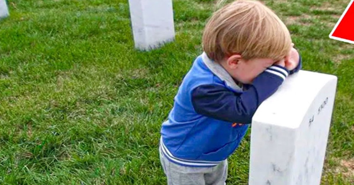 Boy Cries At His Mom&#8217;s Grave Saying &#8216;Take Me With You&#8217; Until Woman Approaches