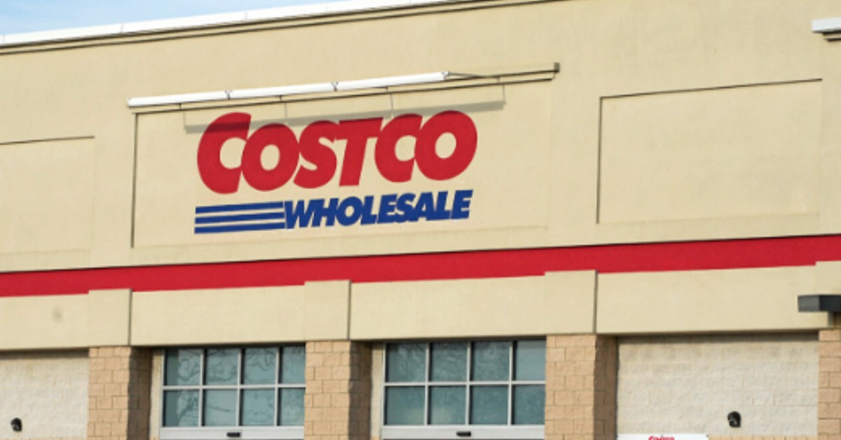 This Is Why Costco Always Checks Your Receipts—and It’s Not for Shoplifting