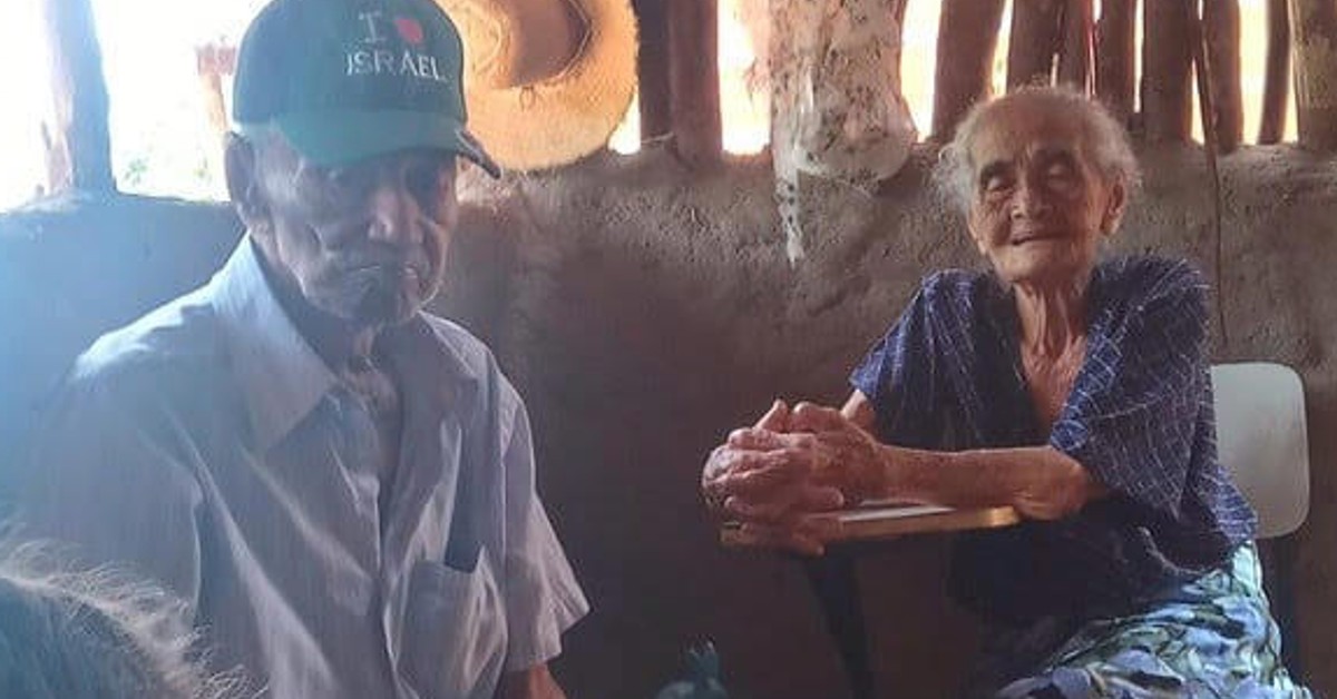 Couple, 105 and 100, Pass Away Just Hours Apart, Fulfilling Prediction